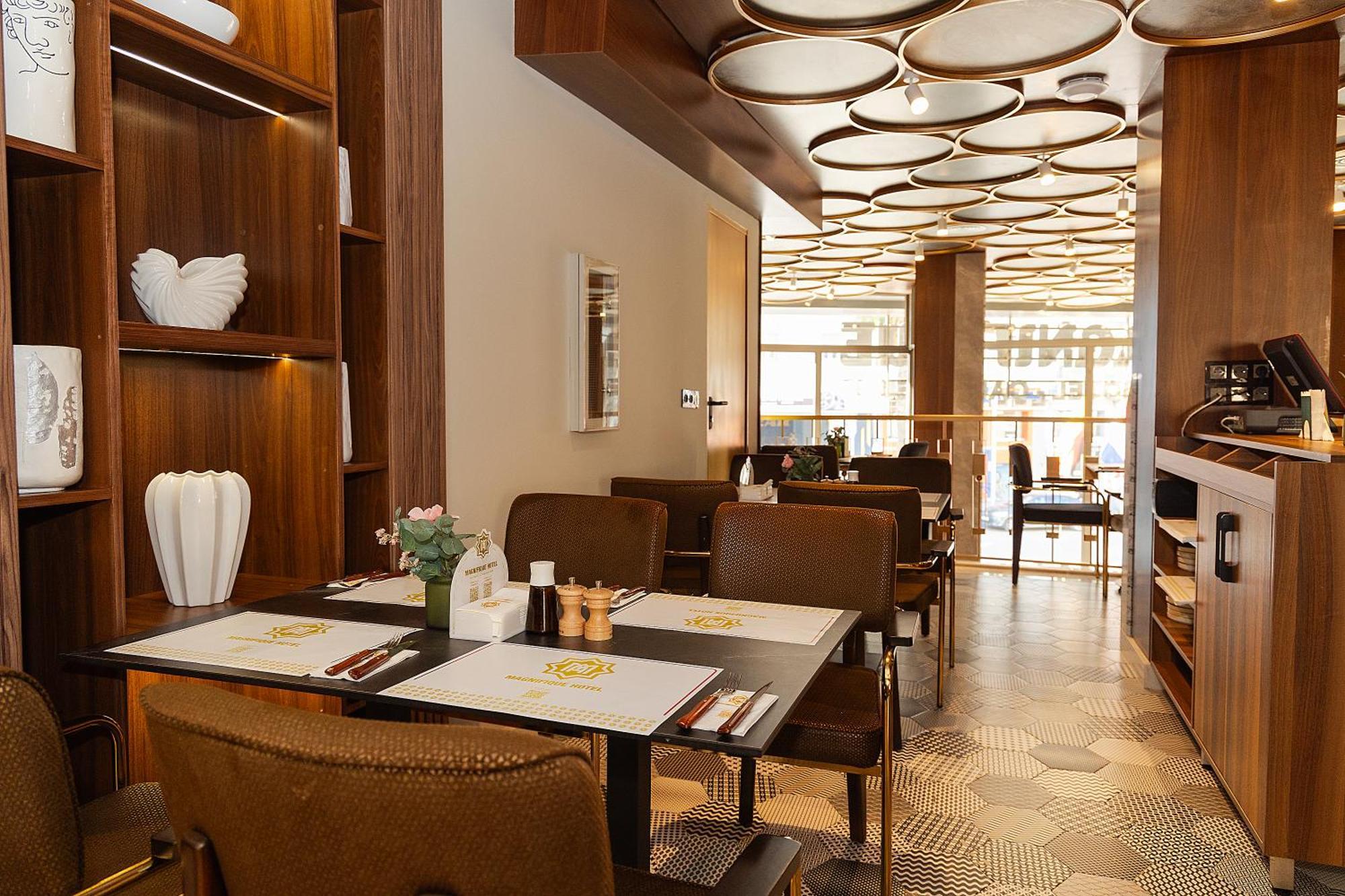 Hotel Magnifique